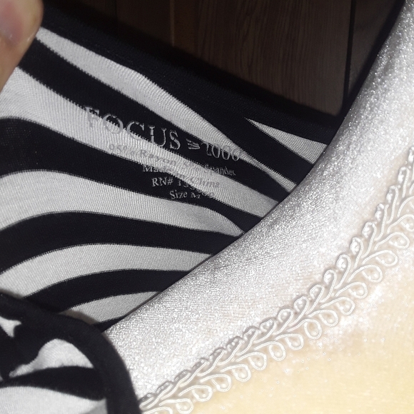 Womans Medium Layered Striped Long Sleeved Blouse Casual Top Airy Loose Fit Top - Picture 4 of 5